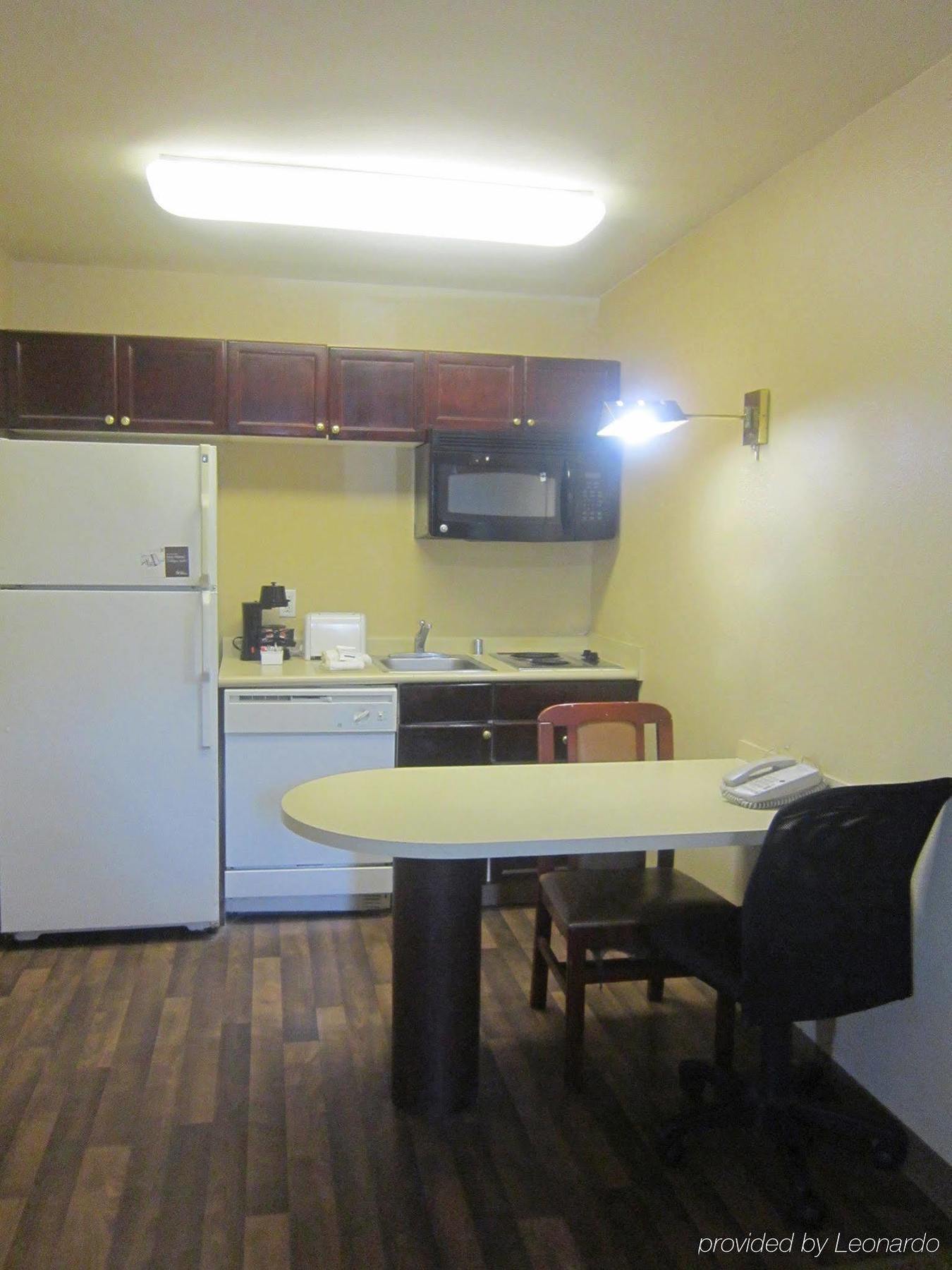 Sonesta Simply Suites Stafford Exterior photo